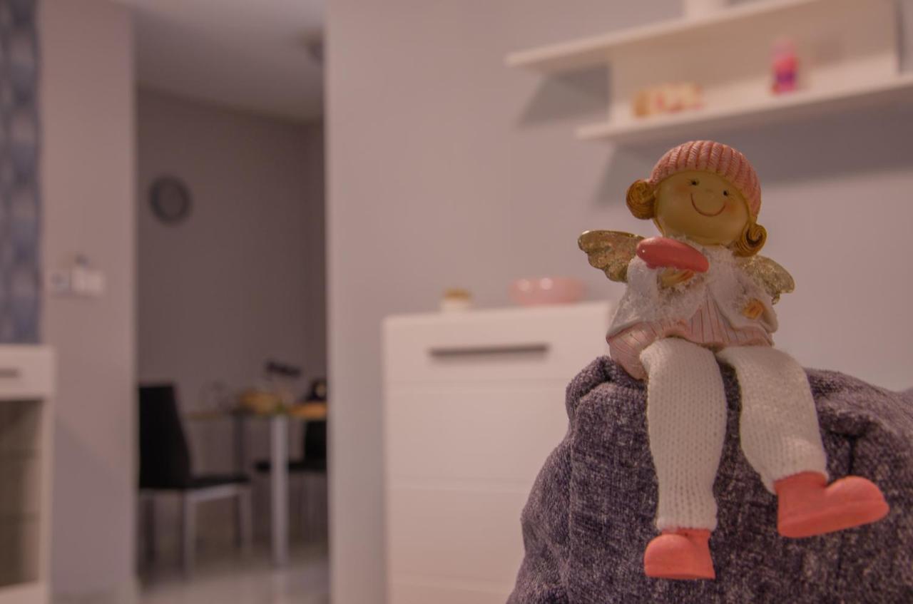 Oros House Apartmanhaz Oroshaza Luaran gambar