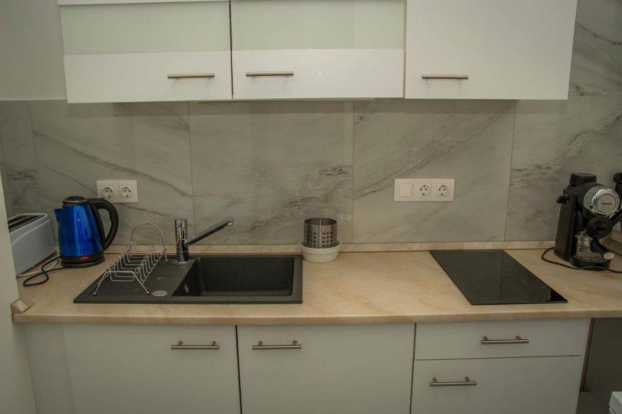 Oros House Apartmanhaz Oroshaza Luaran gambar