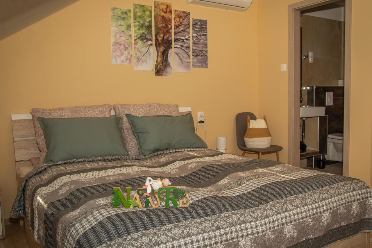 Oros House Apartmanhaz Oroshaza Luaran gambar
