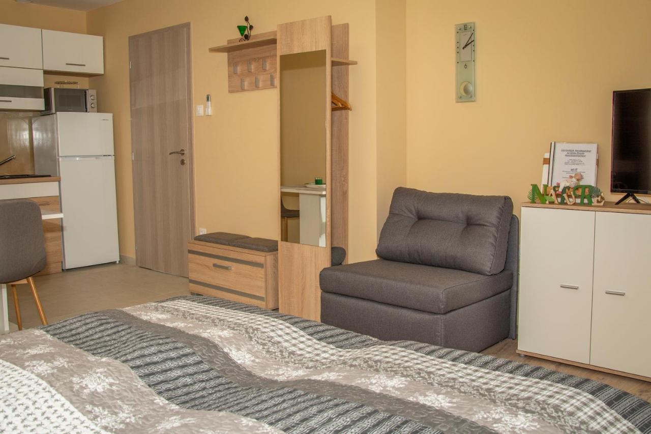 Oros House Apartmanhaz Oroshaza Luaran gambar
